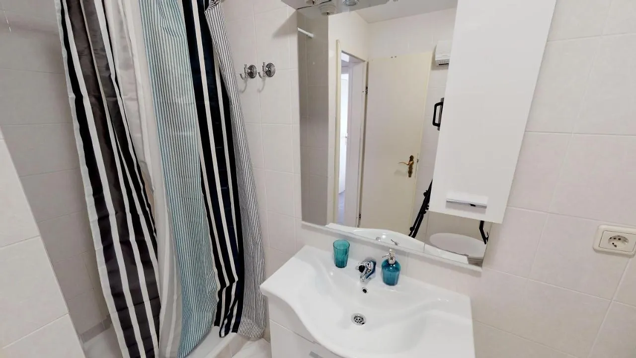 Lara Deluxe Superior 5 Star Apartment, Your Piece Of Heaven By The Sea & Park Novigrad Istria Apartmán